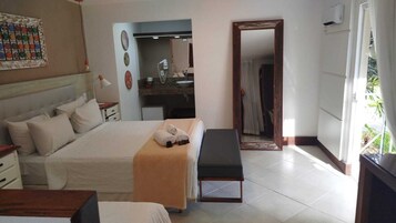 Ropa de cama de alta calidad y escritorio 