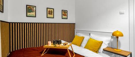 1 bedroom, desk, iron/ironing board, free WiFi