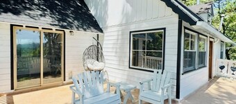 Mountain Cabin Retreat with Peekaboo Lake Views – 2 Bedrooms + Loft