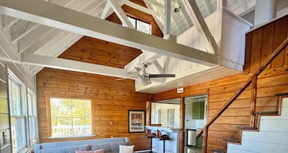 Mountain Cabin Retreat with Peekaboo Lake Views – 2 Bedrooms + Loft