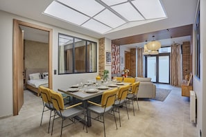 Apartment | Dining