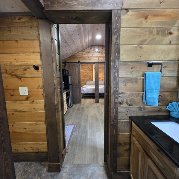 2 quartos, Wi-Fi de cortesia, roupa de cama