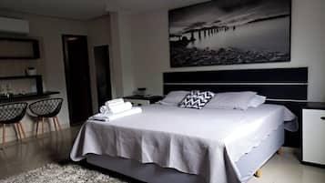 Suite | 1 bedroom, desk, free WiFi