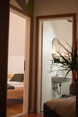 1 soverom, wi-fi (inkludert) og sengetøy