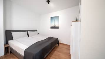 1 bedroom, WiFi (free), bed sheets