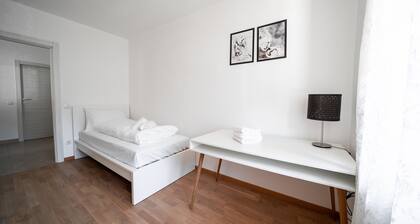 711A Apartment Garden 14