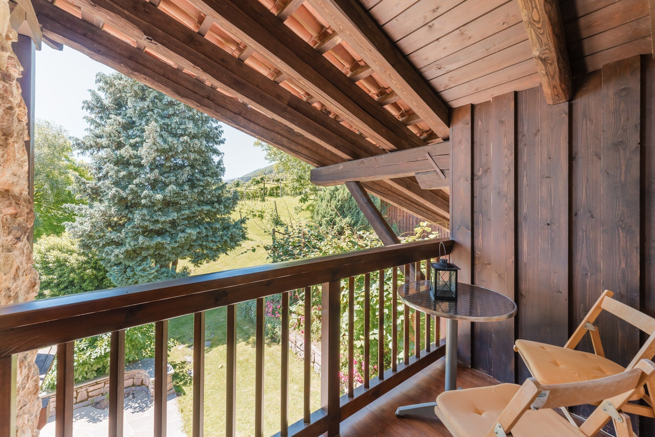 Balkon nach Süden mit Bergblick