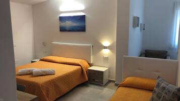 1 Schlafzimmer, Schreibtisch, WLAN, Bettwäsche