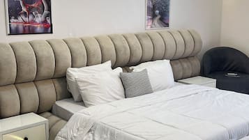 Tabla de planchar con plancha y wifi