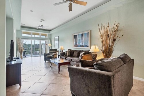 5 Star Resort Condo! Minutes to Boca & Manasota Beaches! Jan till Feb 13th avail
