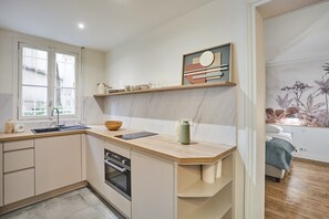 Apartment | Private kitchen | Fridge, microwave, oven, stovetop
