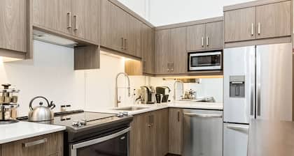 The City Loft Retreat | BBQ, Sleeps 6 |