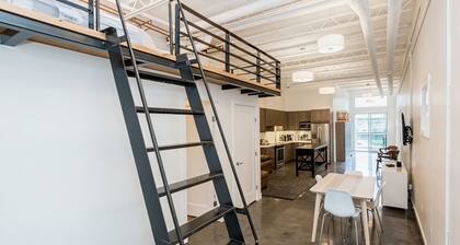 Modern Loft Haven | BBQ, Sleeps 6 |