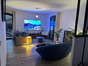 Living area - Quiet house near Montpellier in a village on the edge of a forest (Teyran)