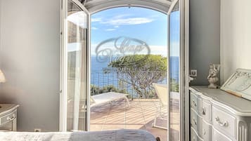 4 slaapkamers, een strijkplank/strijkijzer, gratis wifi