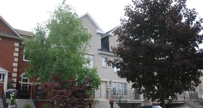 Sara’s Place - Strictly Kosher Home
Beautiful basement Apartment