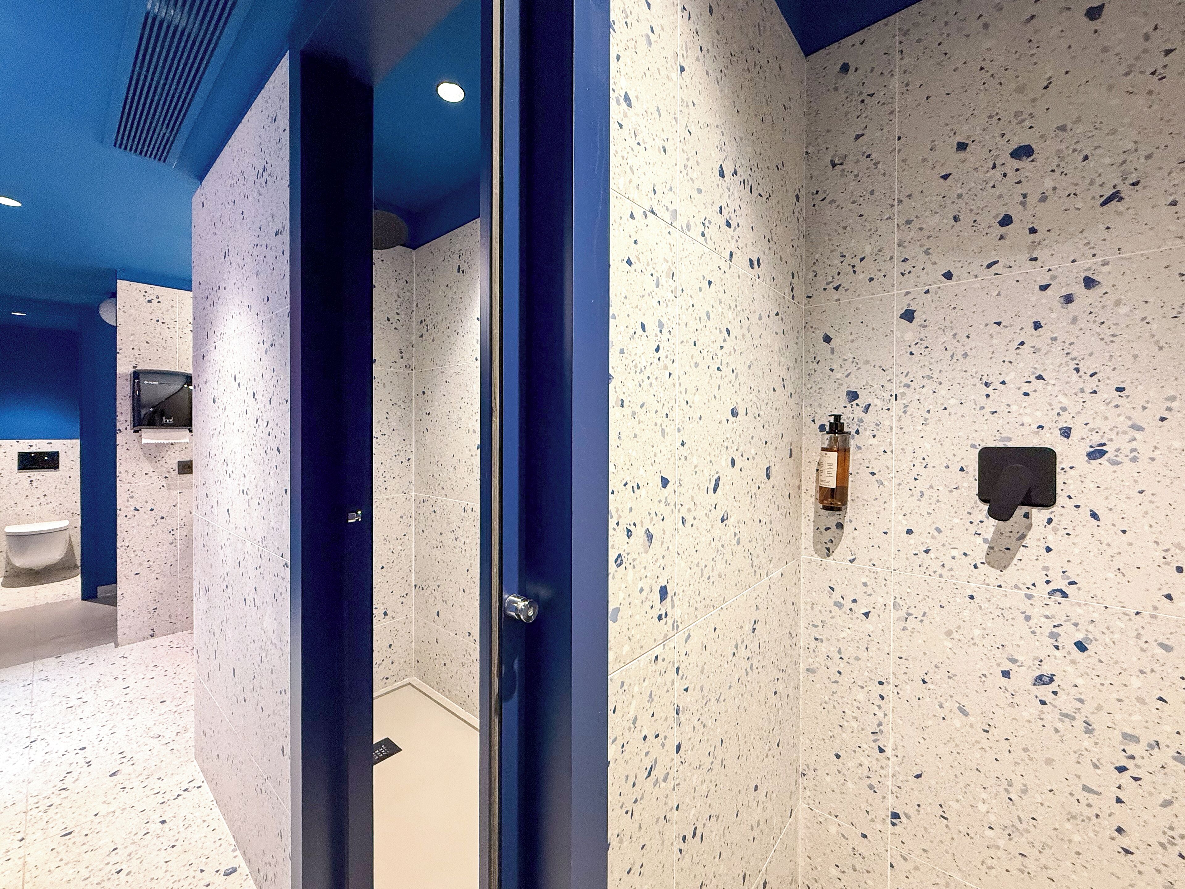 Photo - Coeo Hernan Ruiz Rooftop Pool Hostel