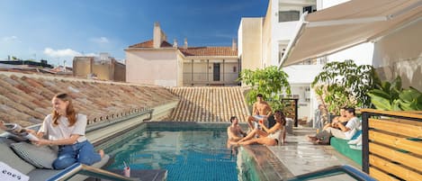 Ulkouima-allas, aurinkovarjoja