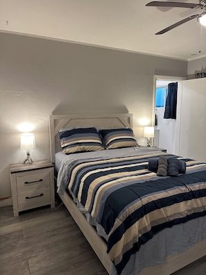 2 bedrooms, iron/ironing board, WiFi, bed sheets