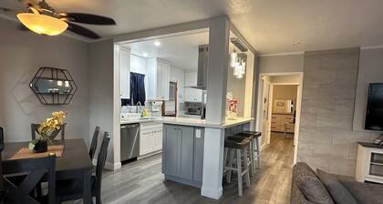 Charming 2-bedroom house in awesome Huntington Beach downtown steps to its beach