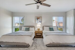 5 bedrooms, desk, iron/ironing board, free WiFi - NEW Home | Pool | Central | Minutes To Beach (Huntington Beach)