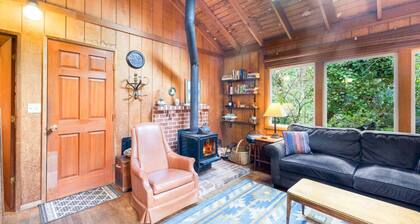 Cabin w/Wood Stove Dog Friendly