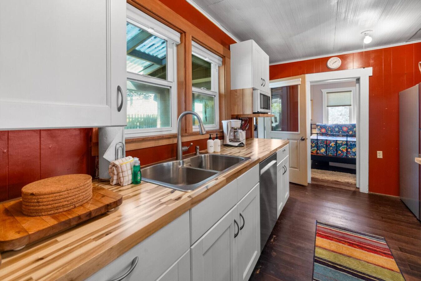 雪櫃、微波爐、焗爐、爐具