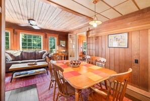 Dining - Oceanside w/Views, Dog-Friendly, Gas Stove (Oceanside)