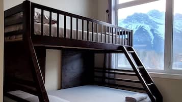 2 Schlafzimmer, Bügeleisen/Bügelbrett, kostenloses WLAN, Bettwäsche