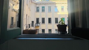 Interior - Alice's house, a cozy and centrally located studio apartment in the heart of Naples (Napoli)