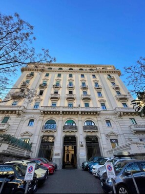 Exterior - Alice's house, a cozy and centrally located studio apartment in the heart of Naples (Napoli)