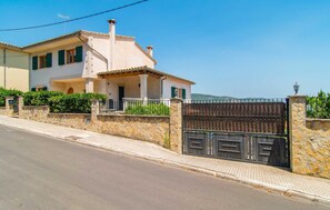 Exterior - Gorgeous home in Campanet (Campanet)