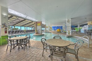 Sisäuima-allas, ulkouima-allas