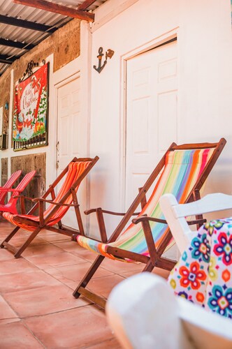 Beach house with pool 5 minutes walk from the beach and mountain view