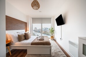 2 chambres, fer et planche à repasser, accès Internet, draps fournis