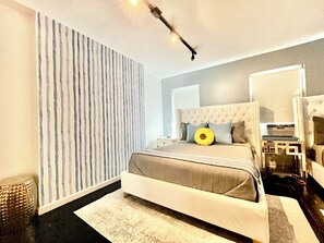 1 habitación, tabla de planchar con plancha, wifi y ropa de cama