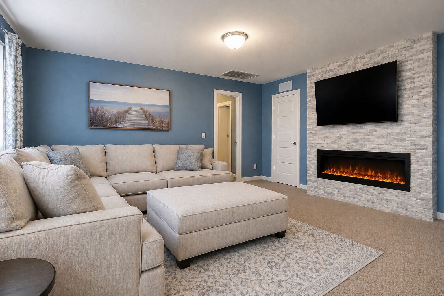 Smart TV, fireplace, table football, ping pong