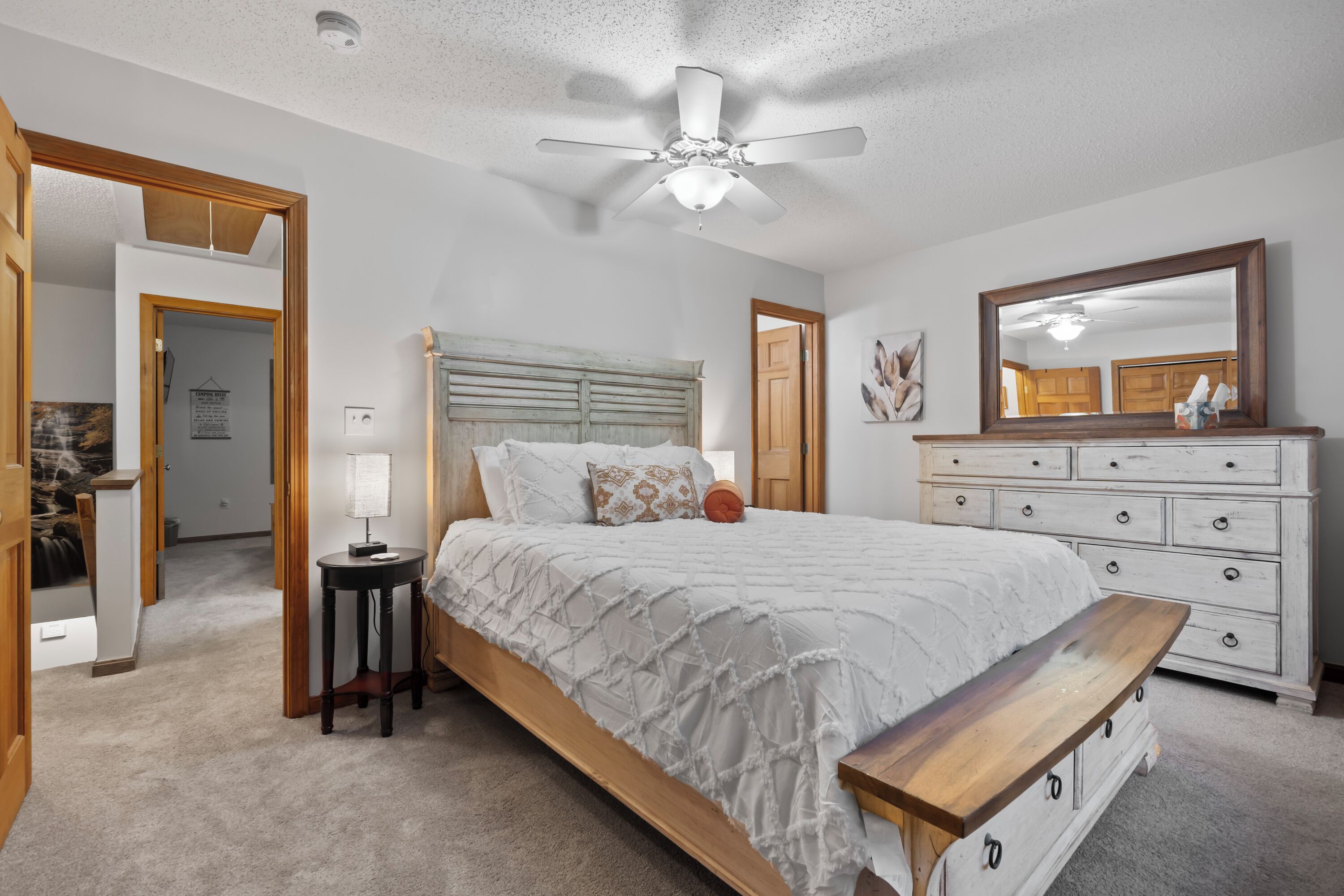 3 soveværelser, skrivebord, strygejern/strygebræt, weekendseng