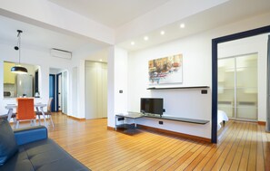 2 bedrooms, iron/ironing board, free WiFi