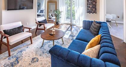Charming 2-bedroom condo with AC, WiFi in lovely Atlanta