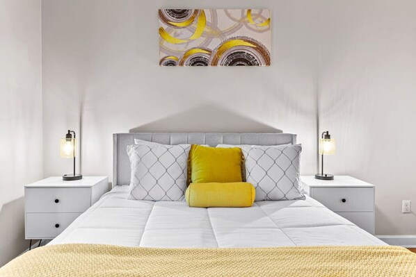 2 Schlafzimmer, Schreibtisch, Bügeleisen/Bügelbrett, kostenloses WLAN