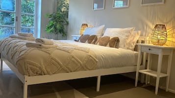 3 bedrooms, desk, iron/ironing board, travel cot