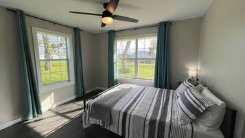 3 bedrooms, iron/ironing board, free WiFi, bed sheets