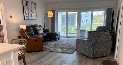 New home in Richmond, The Villages. Just 3 min. golf cart ride to Brownwood.