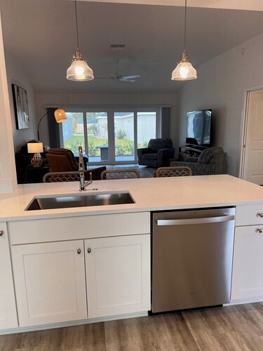 New home in Richmond, The Villages. Just 3 min. golf cart ride to Brownwood.