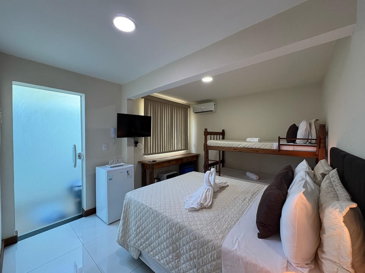 Suite | 1 bedroom, WiFi (free), bed sheets