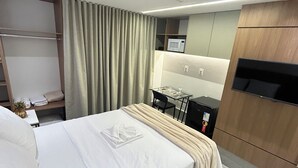 Apartemen | 1 kamar tidur, ruang kerja ramah laptop, dan tirai kedap cahaya