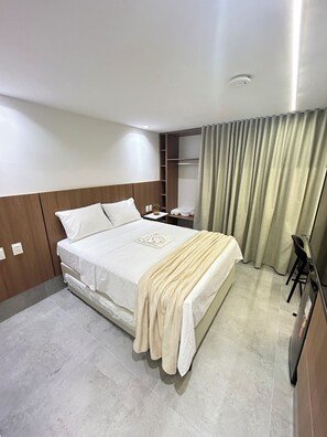 อพาร์ทเมนท์ | 1 ห้องนอน, พื้นที่ทำงานแบบใช้แล็ปท็อป, ผ้าม่านกันแสง, เตารีด/โต๊ะรีดผ้า