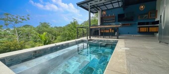 New 3BR Home with Amazing Sunset View in Quepos