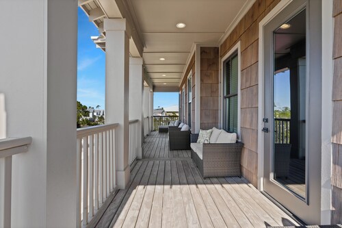 Steps from Beach | Community Pool & Hiking Trails | Sleeps 13 | My Beach Getaways